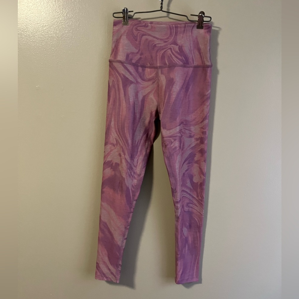 Beyond Yoga Pink Marbled Ankle Leggings Medium